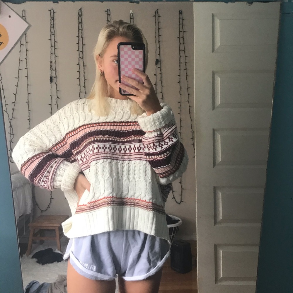 Pacsun printed sweater size large